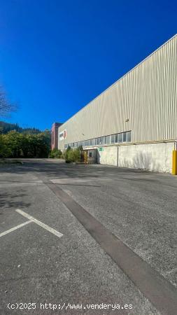  Excelente Ubicación y Espacio: Nave Industrial en Venta con 8000 m2 en Eskoriatza  - GUIPUZCOA