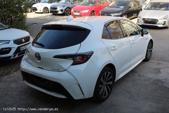 Toyota Corolla 1.8 125H STYLE E-CVT - 