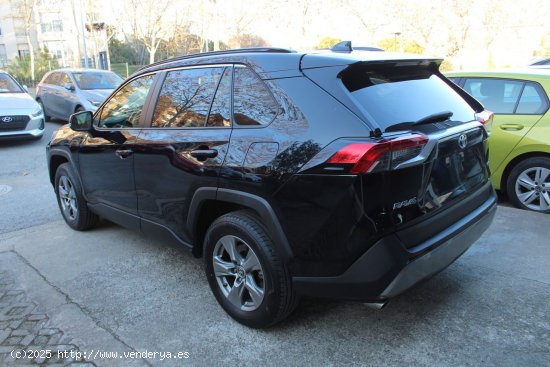 Toyota Rav4 2.5l 220H Business - 