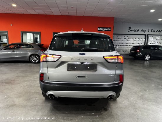 Ford Kuga Titanium 2.5 Duratec FHEV 140kW Auto - 