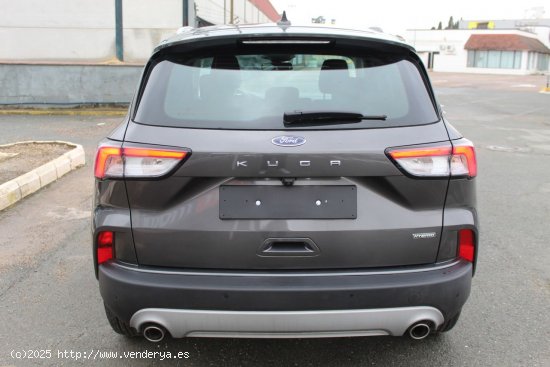 Ford Kuga Titanium 2.5 Duratec FHEV 140kW Auto - 