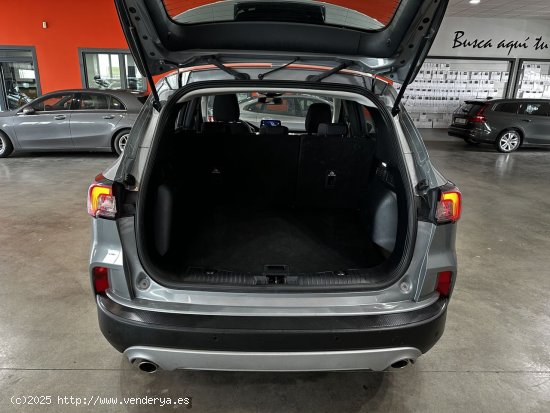 Ford Kuga Titanium 2.5 Duratec FHEV 140kW Auto - 