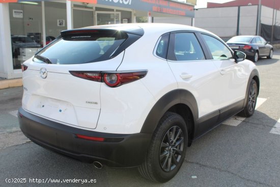 Mazda CX-30 2.0 90 kW 2WD Zenith (sin Pack Bose) - 