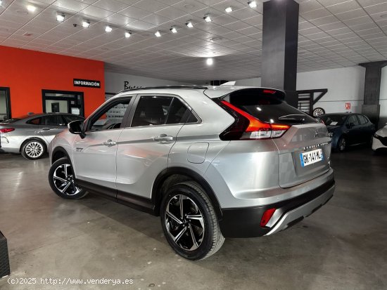 Mitsubishi Eclipse Cross 2.4 PHEV Kaiteki Auto 4WD - 