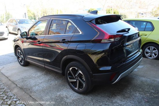 Mitsubishi Eclipse Cross 2.4 PHEV Kaiteki Auto 4WD - 