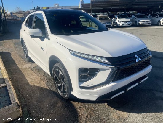 Mitsubishi Eclipse Cross 2.4 PHEV Kaiteki+ Auto 4WD - 