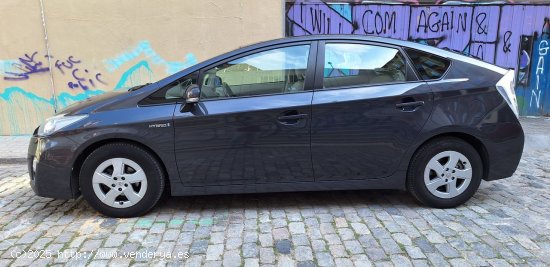 Toyota Prius 1.8 HSD ADVANCE 