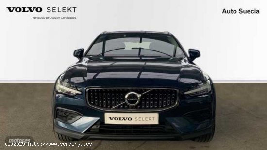 Volvo V60 Cross Country V60 Cross Country Core, B4 (diesel) AWD, Diesel de 2022 con 68.697 Km por 38