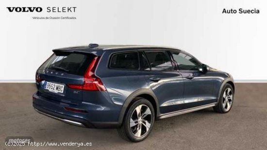 Volvo V60 Cross Country V60 Cross Country Core, B4 (diesel) AWD, Diesel de 2022 con 68.697 Km por 38