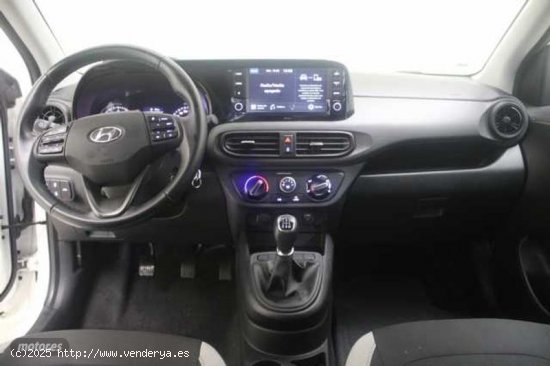 Hyundai i10 1.0 MPI Klass de 2021 con 16.223 Km por 12.500 EUR. en Barcelona