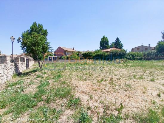 PARCELA URBANA en TORRRECABALLEROS (Segovia) DE 1.061 m² - SEGOVIA