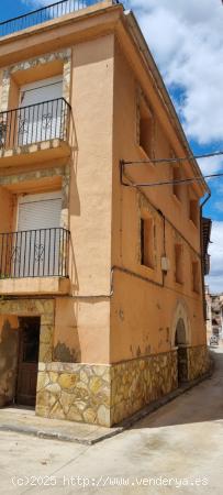 CASA EN VENTA EN BURBÁGUENA - TERUEL