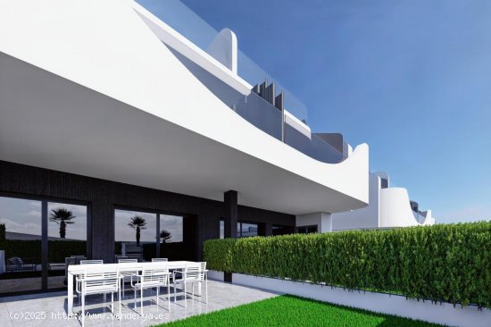 Bungalow en venta a estrenar en San Miguel de Salinas (Alicante)