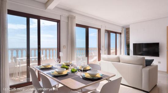 Vivienda en primera línea de Playa del Campello con fantásticas vistas al mar. - ALICANTE