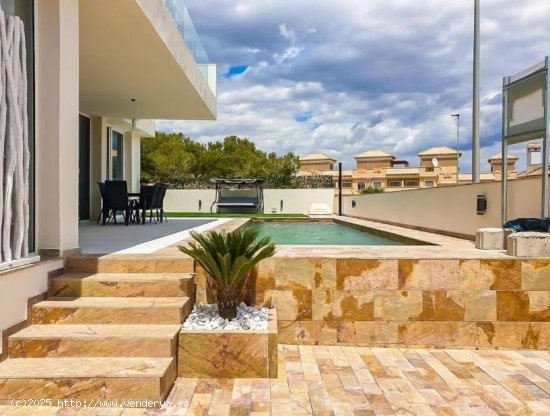 Villa en venta a estrenar en Orihuela (Alicante)