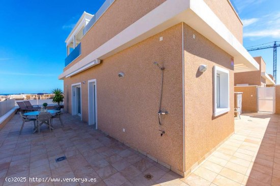 Apartamento en venta en Pilar de la Horadada (Alicante)