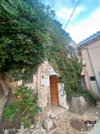 CASA EN VENTA EN EL CASCO - CUENCA