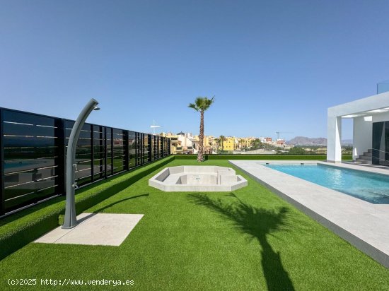 Villa en venta en Algorfa (Alicante)