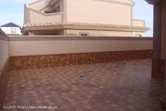 Casa en venta a estrenar en Torrevieja (Alicante)