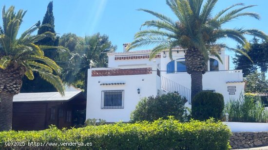 Villa en venta en Benidoleig (Alicante)