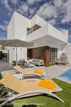 Villa en venta a estrenar en San Fulgencio (Alicante)