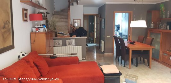 Unifamiliar adosada en venta  en Llinars del Vallès - Barcelona