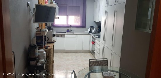 Unifamiliar adosada en venta  en Llinars del Vallès - Barcelona