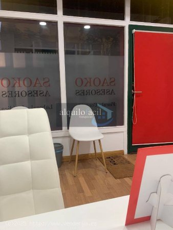 SE ALQUILA OFICINA EN C/ GAONA DE 20 METROS POR 375€