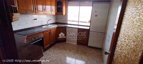 SE VENDE PISO EN NOVELDA TODO EXTERIOR - ALICANTE