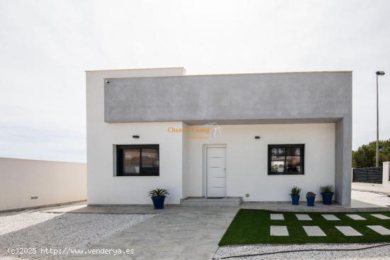 VILLAS DE LUJO EN VENTA EN PINAR DE CAMPOVERDE-PILAR DE LA HORADADA!! - ALICANTE