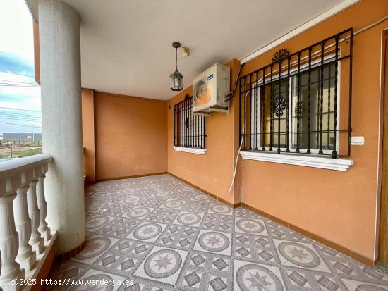 VIVIENDA CON PATIO Y PORCHE - MURCIA