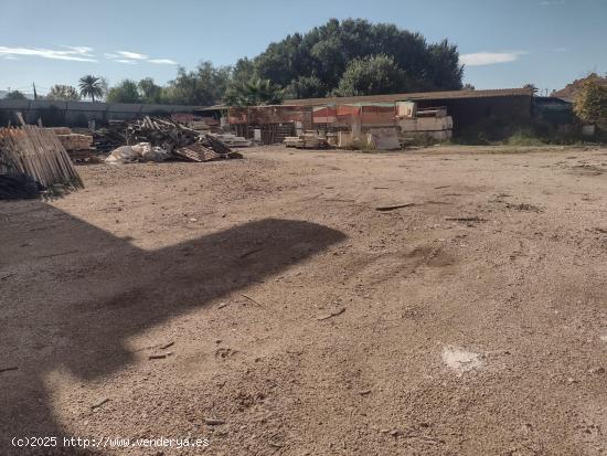 ¡Se vende en Puente Tocinos Nave industrial con más de 5000 m2 de Parcela! - MURCIA