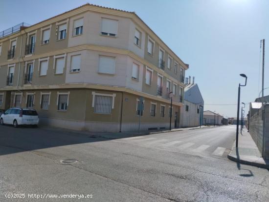 OPORTUNIDAD EDIFICIO EN VENTA EN PEDRO MUÑOZ - CIUDAD REAL