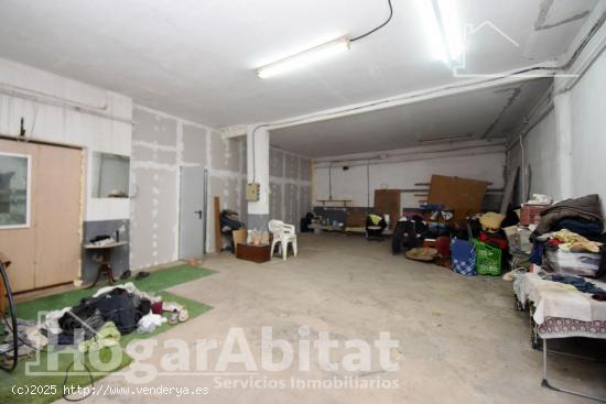 ¡A UN PASO DE VALENCIA! GRAN CASA CON TERRAZA Y GARAJE - VALENCIA