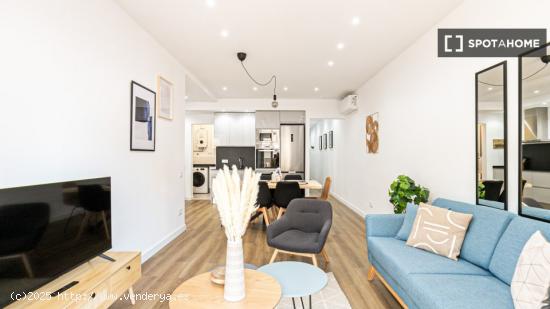 Moderno apartamento amueblado y equipado en Avenida Gaudí - BARCELONA