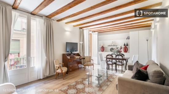 Precioso apartamento en ubicación céntrica e idílica en Sant Pere - BARCELONA