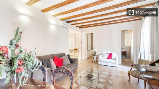 Precioso apartamento en ubicación céntrica e idílica en Sant Pere - BARCELONA