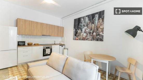 Moderno apartamento amueblado en Plaza Tetuán - BARCELONA