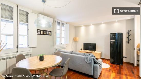 Apartamento amueblado moderno y confortable en calle Portaferrissa - BARCELONA