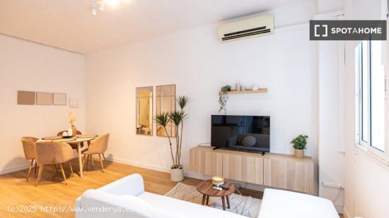 Apartamento luminoso y moderno a unos pasos de La Pedrera - BARCELONA