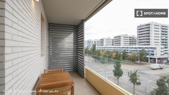 Apartamento moderno frente al Canal Marítimo con plaza de parking - BARCELONA