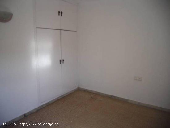 PISO CON GARAJE TIPO BOX EN VENTA - BARCELONA