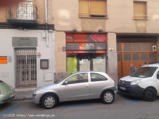 LOCAL COMERCIAL en el CENTRO - BARCELONA