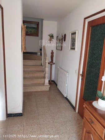 Villa en venta en Maià de Montcal (Girona)