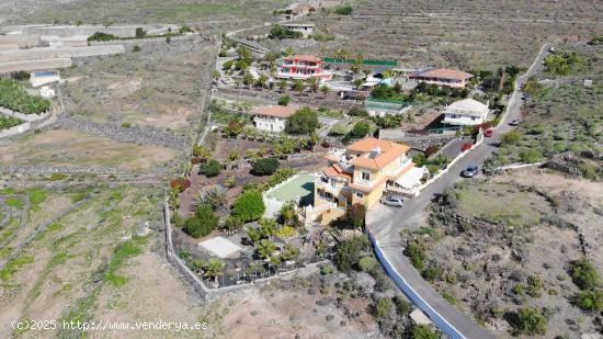 VRNTA DE VILLA EN ADEJE - SANTA CRUZ DE TENERIFE