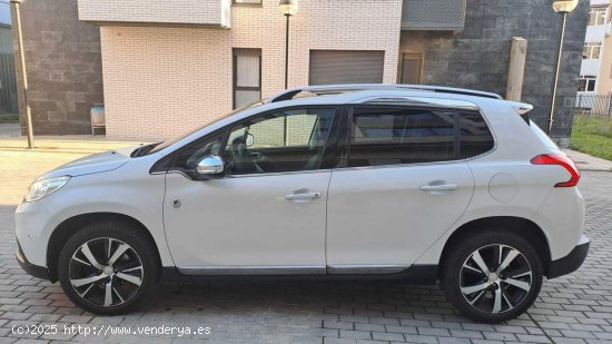 Peugeot 2008 Crossway 120 - 