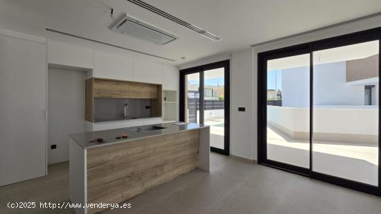 RESIDENCIAL DOLORES, ESPECTACULAR VILLA  CON PISCINA PRIVADA - ALICANTE