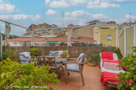 Ático dúplex con terraza en Horta-Guinardó - BARCELONA