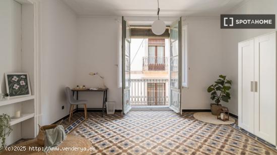 Habitación en piso compartido en barcelona. - BARCELONA