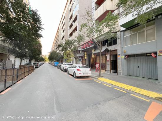 PLAZA DE GARAJE PARA COCHE MEDIANO EN ZONA PARQUE MIRAFLORES Y CAMINO DE LAS TORRES - ZARAGOZA